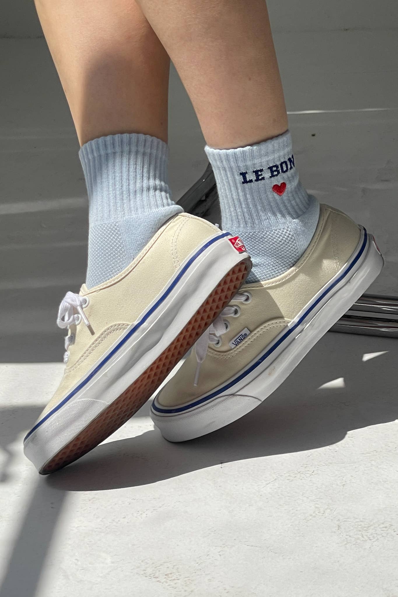 Embroidered Crew Socks SKY BLUE