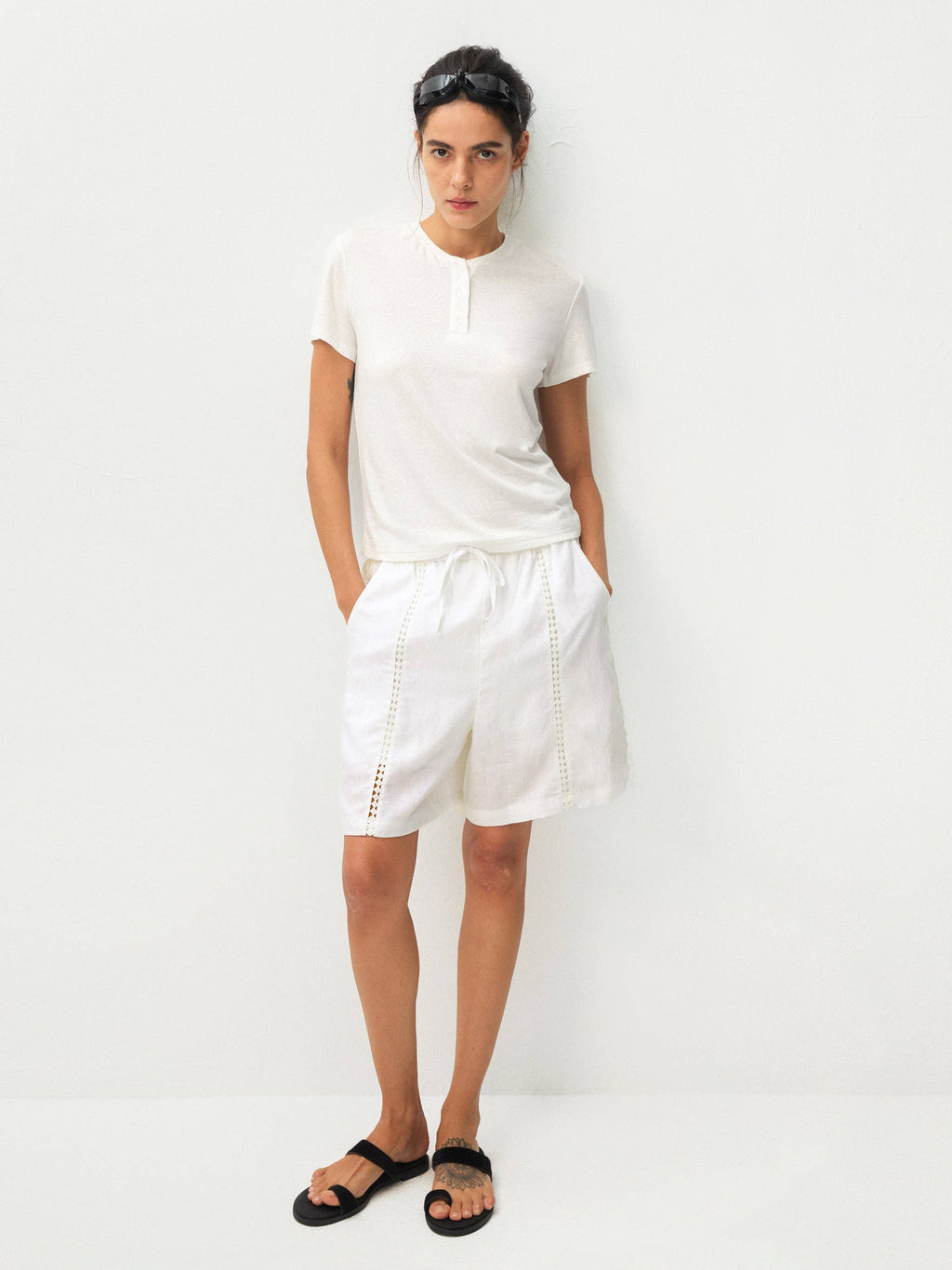 Linen Lace-Trim Shorts
