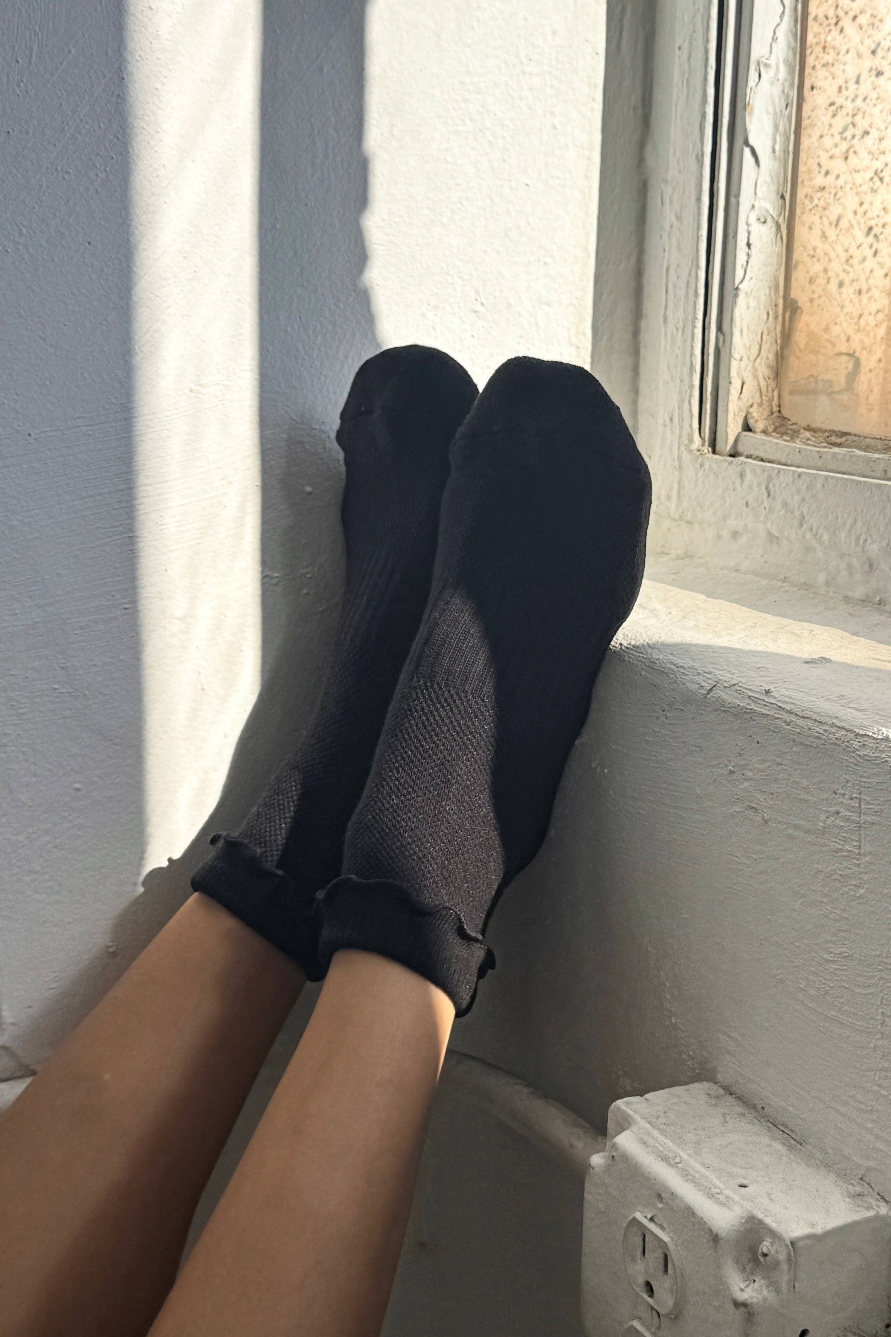 Ruffled Crew Socks BLACK / BLACK