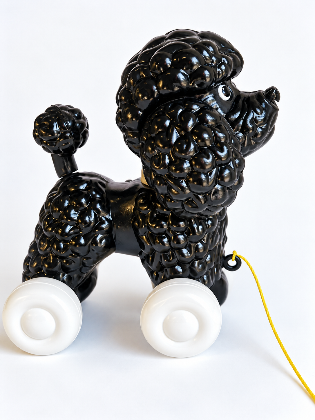 Retro pull-along Poodle