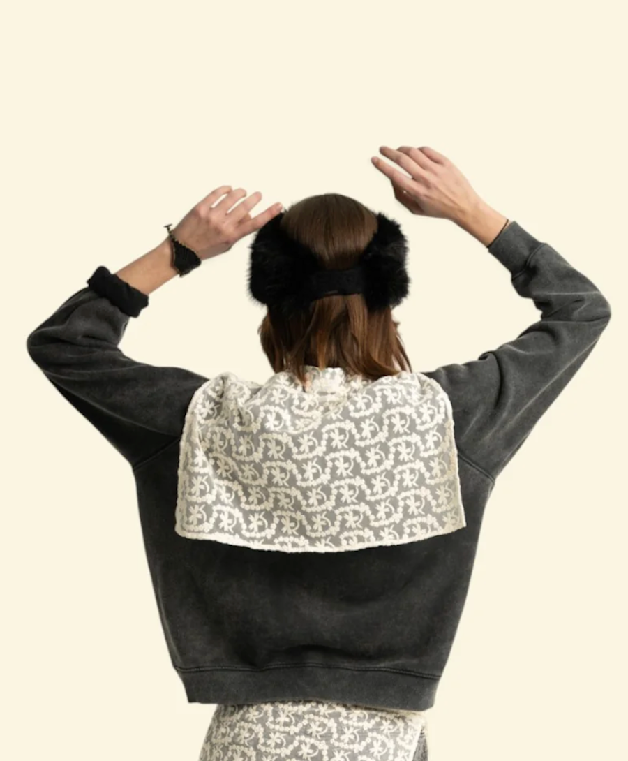 Cream Lace Collar
