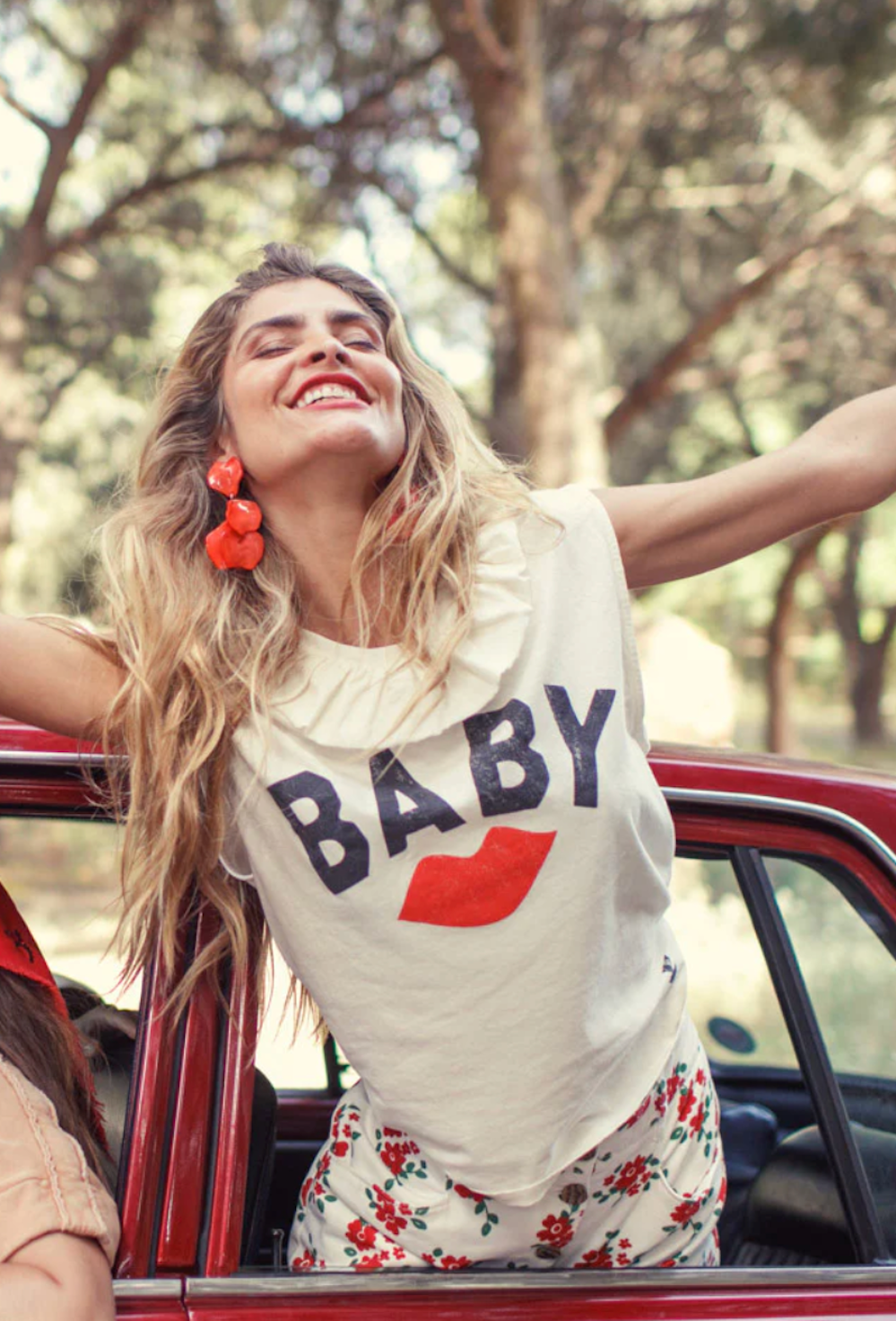 Sleeveless t shirt Collar Lip Print