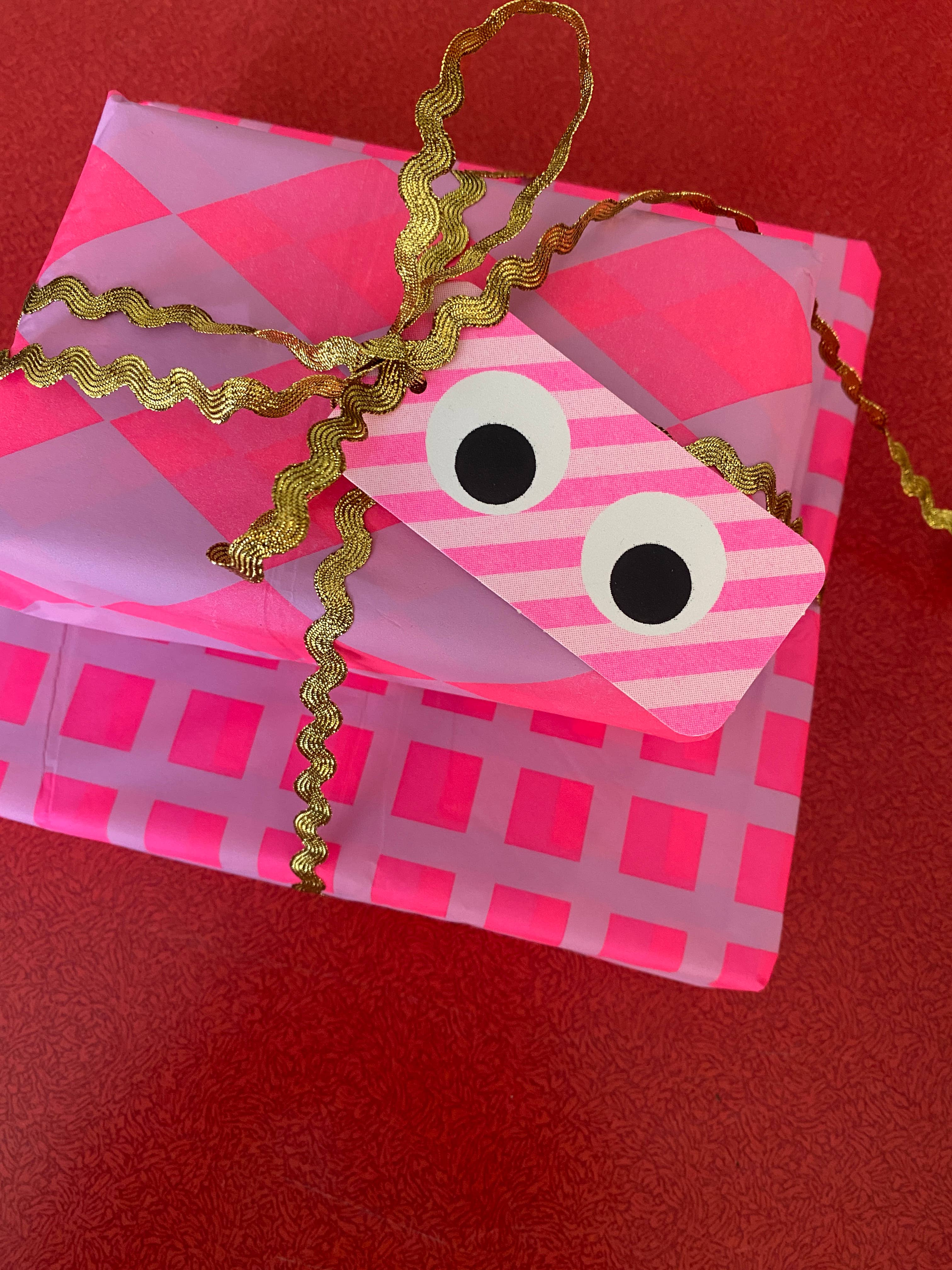 Gift Tags Googly Eyes