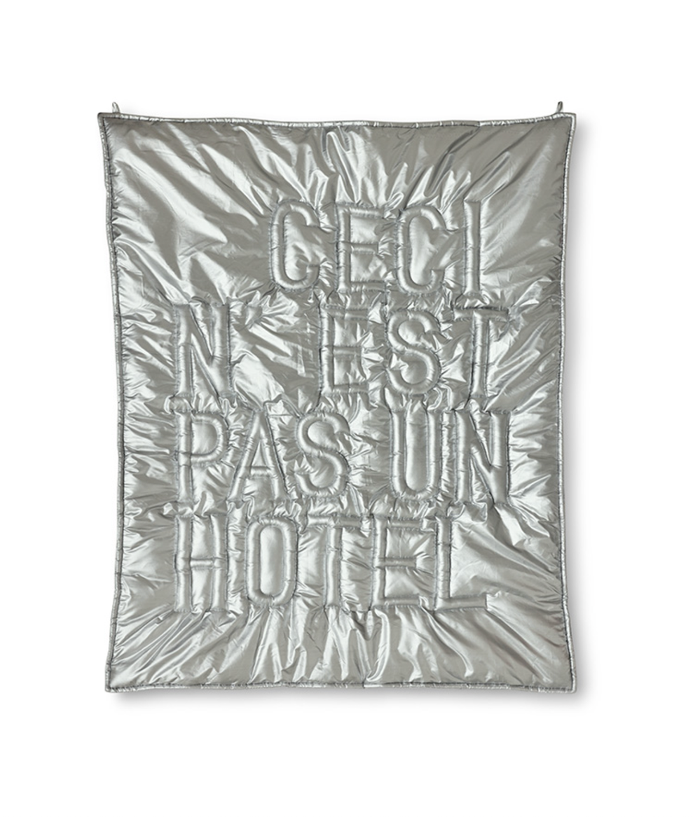 'Ceci n'est pas un hôtel' Wall Art