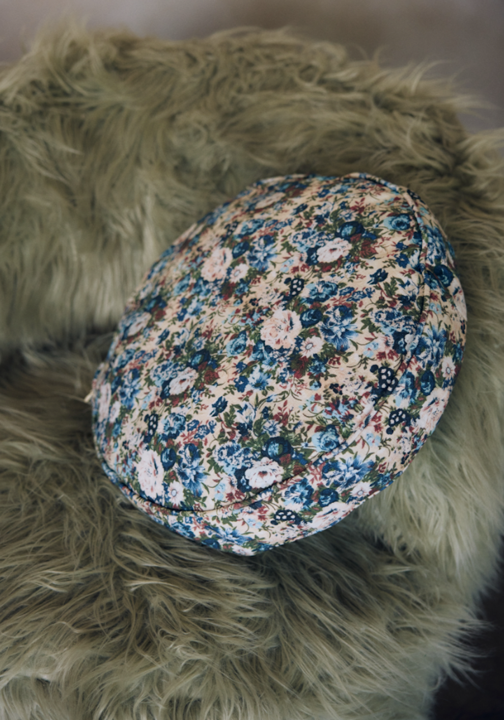 Round Flowers Cushion